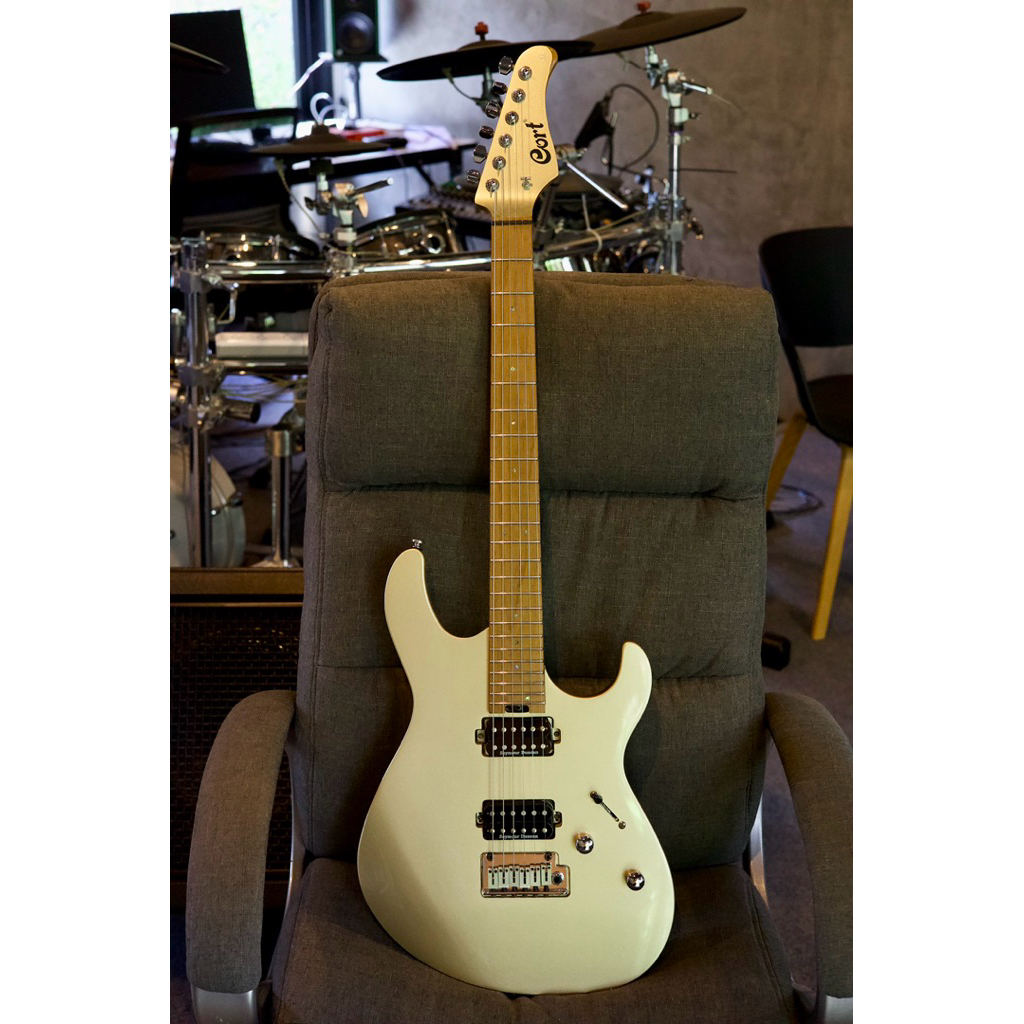 Cort G300 Pro กีต้าร์ไฟฟ้า