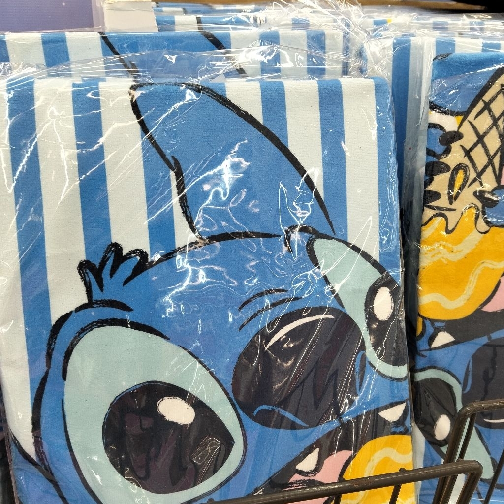 ชุดเซ็ตผ้าขนหนู Stitch Towel Set (2 ชิ้น/แพ็ก) ลายลิขสิทธิ์แท้ Disney แบรนด์ momento เนื้อนุ่ม ซับน้ำเยี่ยม