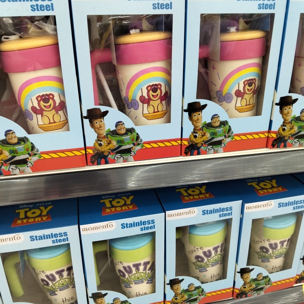 Momento Stainless Steel Tumbler – Toy Story Collection (แก้วเก็บความเย็นสเตนเลสพร้อมหูหิ้ว ขนาด 900 
