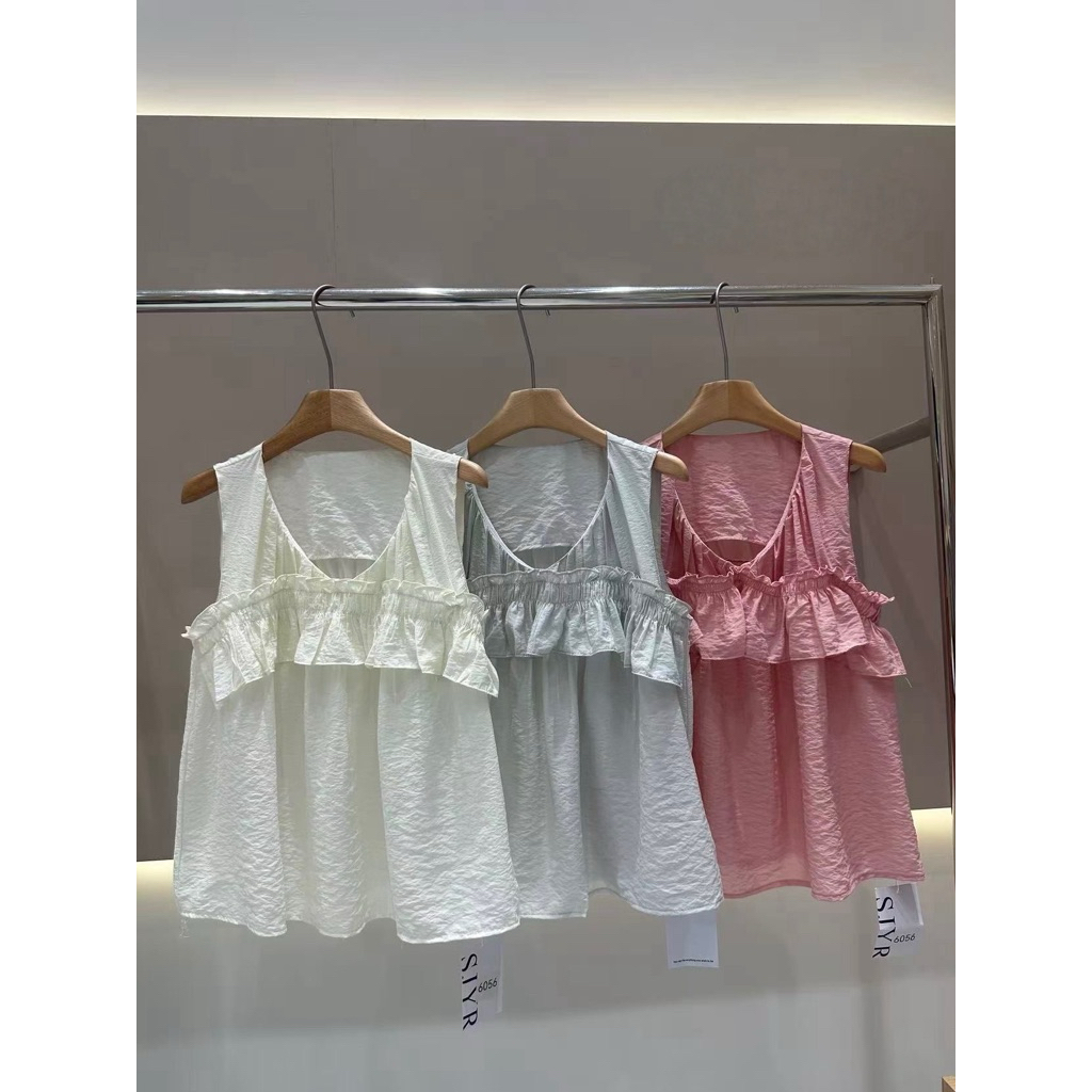 25SUMMER T10 - เสื้อระบายแขนกุด