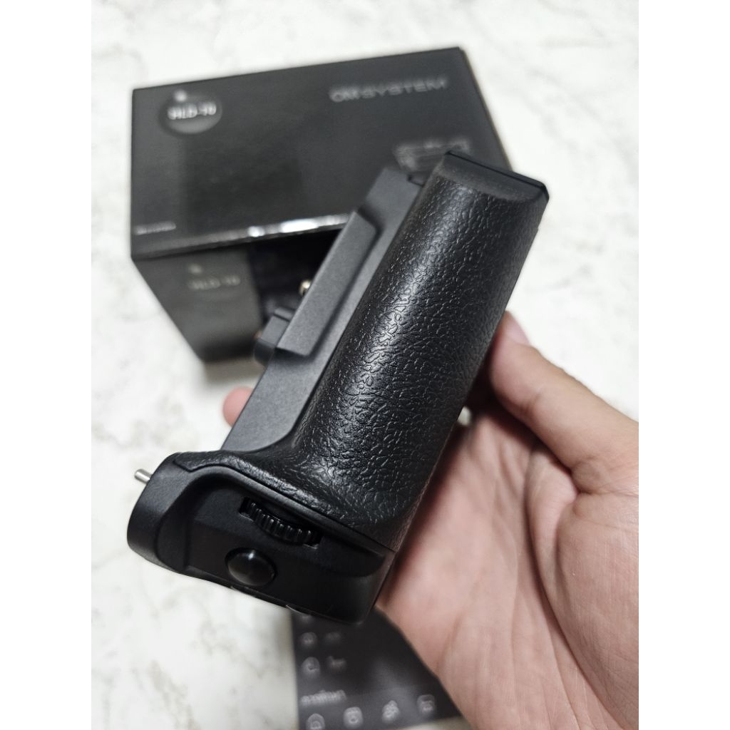 HLD-10 แบตเตอรี่กริปแท้ OM System OM-1 I II