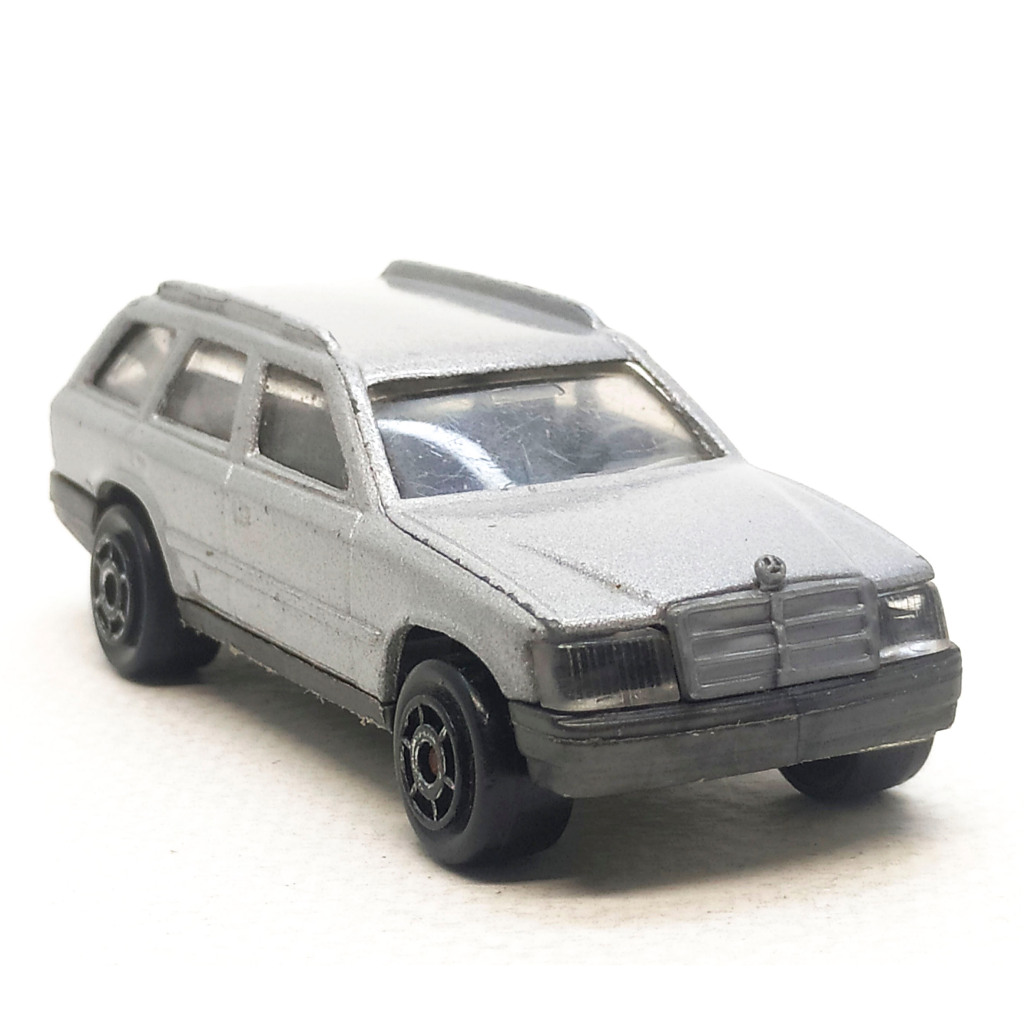 Majorette Mercedes Benz 300 TE สีเงิน scale 1/63 (3 inches) no Package