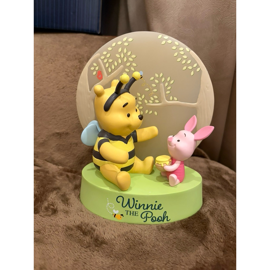 [พร้อมส่ง] Winnie and the Pooh Light up, Disney Show case มาพร้อมกล่อง