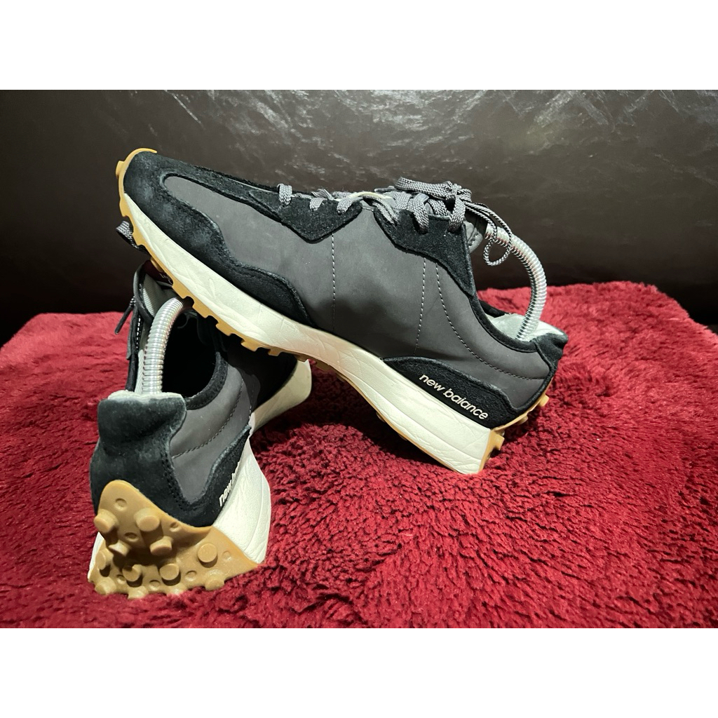 รองเท้ามือสอง new balance 327 แท้100%