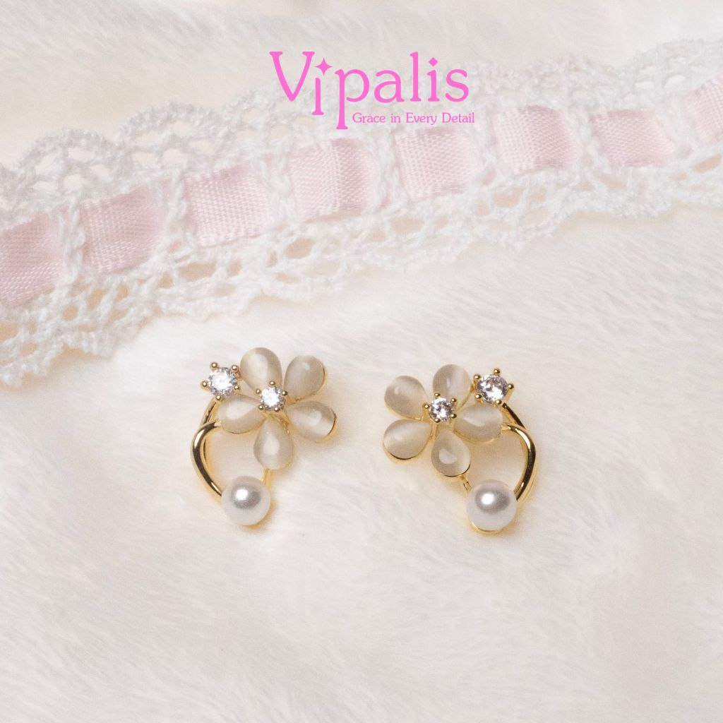 Vipalis | Vintage Daisy Pearl Earrings ต่างหูดอกไม้มุกสีครีม ชุบทอง 14K gold plating