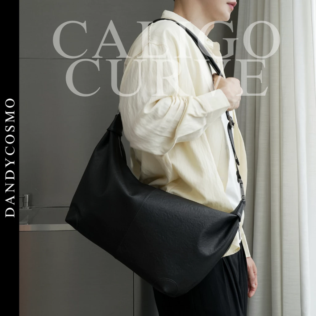 DANDY COSMO |[2สี] กระเป๋าสะพายข้าง Caligo Curve หนังแท้ ไซส์ใหญ่ จุได้เยอะ แบ่งช่องภายอย่างดี Top Grain Leather Bag