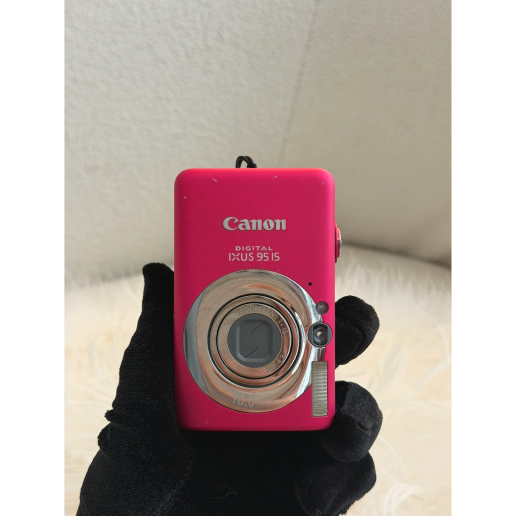 กล้องดิจิตอล Canon ixus 95 is (rare) คุณโยเกิร์ตใช้ กล้องดิจิตอลคอมแพค Canon ixy 110is / Ixus 95is