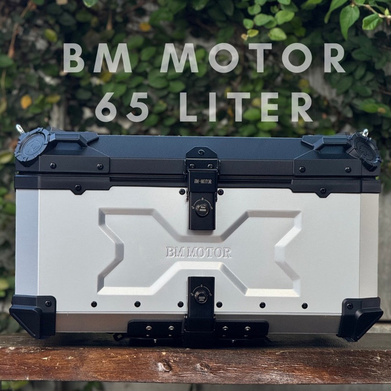 BM MOTOR กล่องท้ายรถมอเตอร์ไซค์ ขนาด 65 liter ลาย X ปี 2025