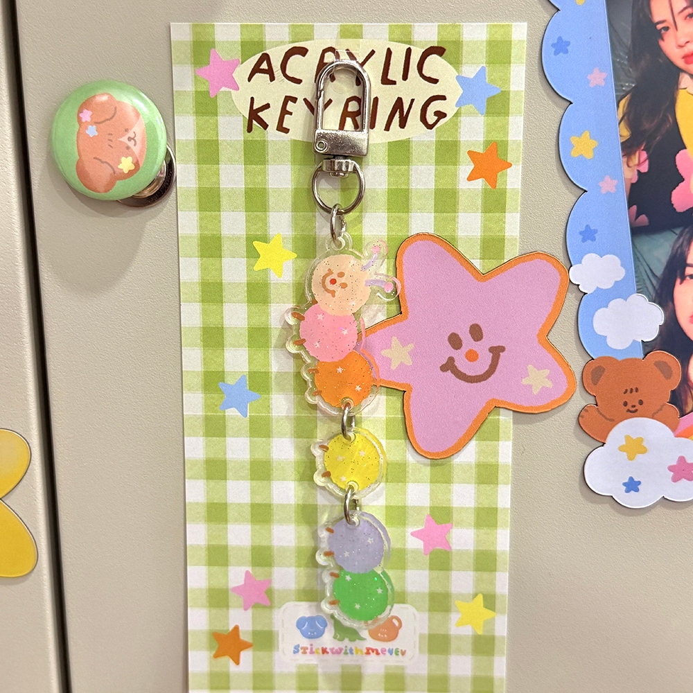 Yippy worm acrylic keyring พวงกุญแจอคริลิคกลิตเตอร์ รูปเจ้าหนอนยิปปี้ มีลูกเล่นตัวแยกกัน | Stickwith