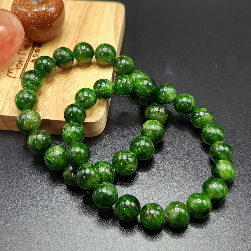กำไลหิน ไดออปไซด์  (Diopside)  หินแห่งการเติบโต