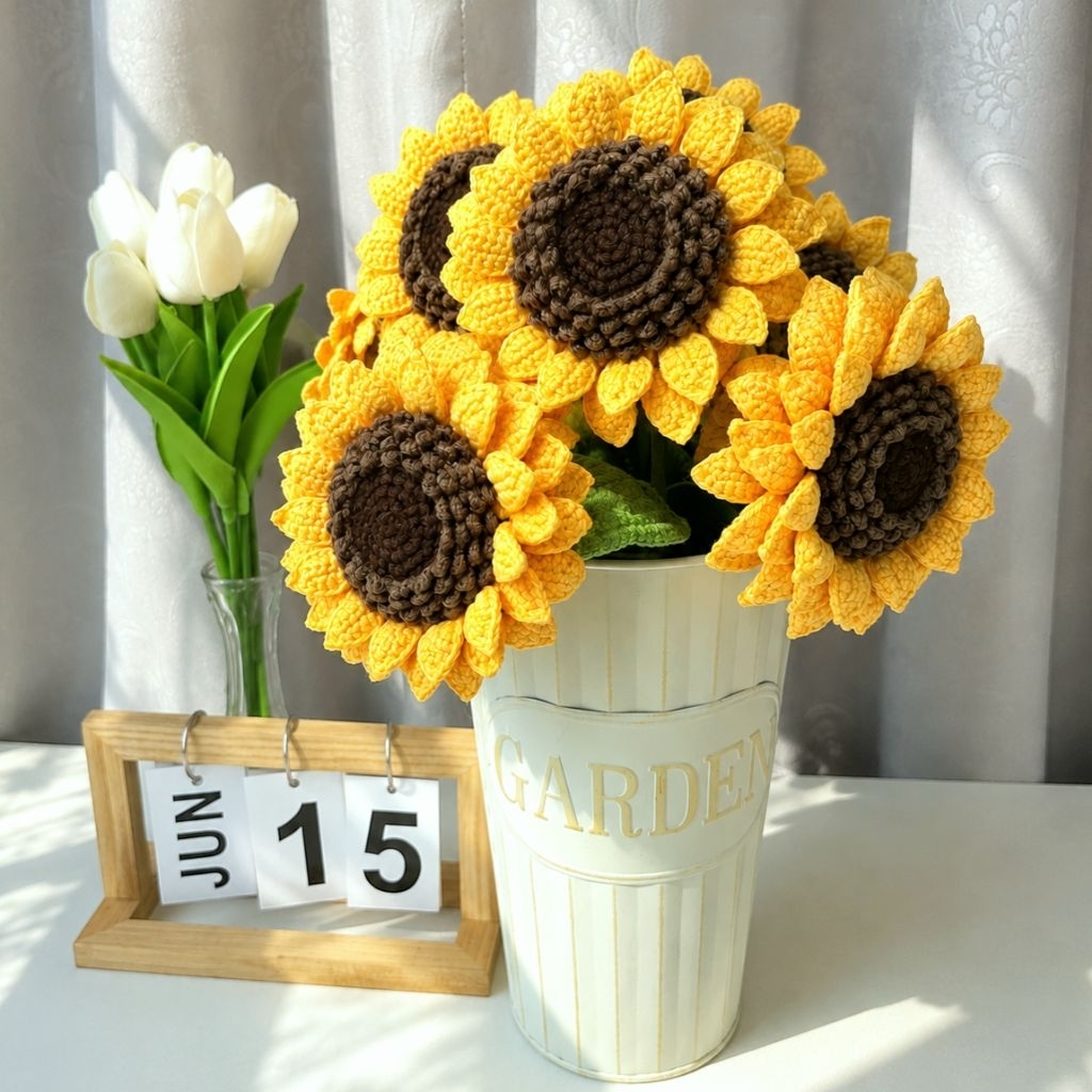 ( พรีออเดอร์)ดอกทานตะวันถักไหมพรม 🌻🌻🌻[ราคา/1ดอก] (มีพร้อมส่ง)
