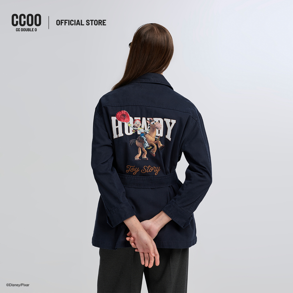 CC DOUBLE O TOY STORY JESSIE HOWDY SHACKET ผู้หญิง เสื้อแจ็คเก็ตเชิ้ต ลาย Jessie Howdy รุ่น O26WGWA238 (AW26 #P1)