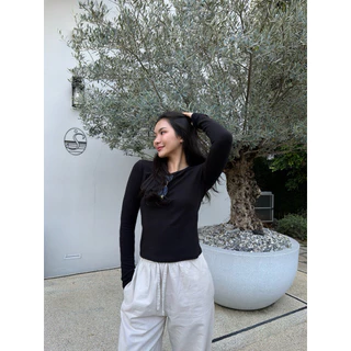 CHANEE STUDIO | Migale Long Sleeve Top เสื้อแขนยาวคอกลมผ้านิ่ม