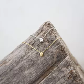 HOUSEOFMUQÉ Bare Dot Necklace