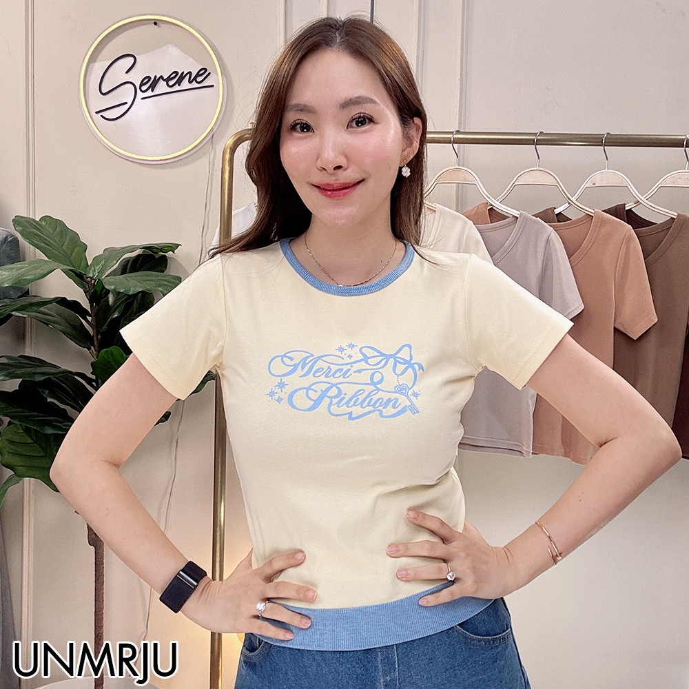 Serene's Choice เสื้อยืด คอกลม กุ๊นคอ ต่อชาย ทูโทน สกรีนลาย Merci Ribbon สไตล์เกาหลี เสื้อผ้าแฟชั่น