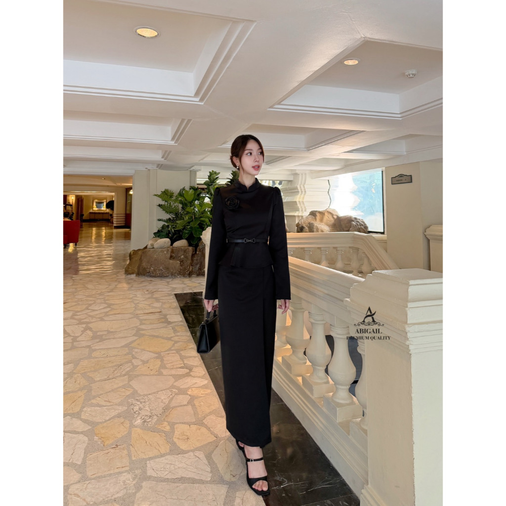 ABG275 ABIGAIL BRAND ชุดเซต เสื้อดีไซน์คอจีนแขนยาว แมทช์ กระโปรงยาว มาพร้อม เข็มขัด และ เข็มกลัด [2P