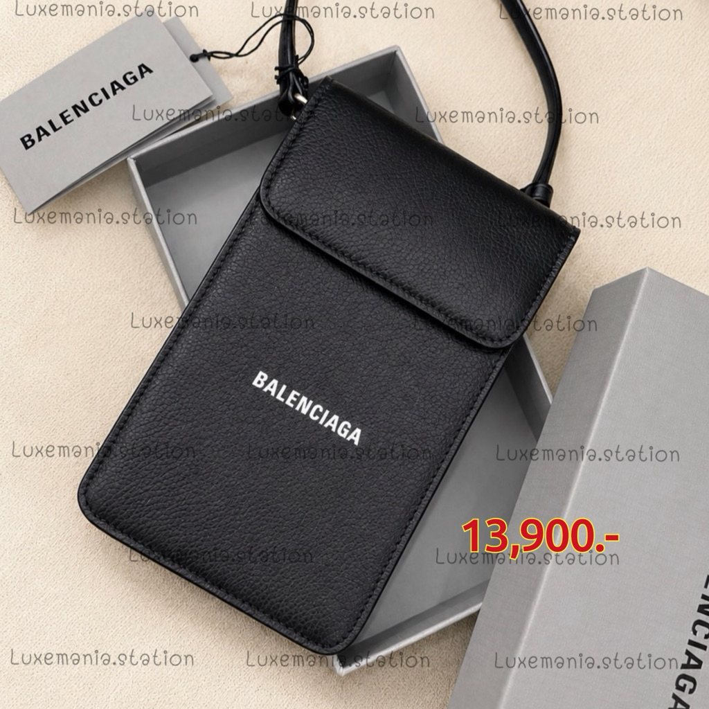 ราคาพิเศษรอบบินเอง✈️🔥🇹🇭👜[พร้อมส่ง]: New!! Balenciaga Leather Pocket Bag‼️ก่อนกดสั่งรบกวนทักมาเช็คสต๊อคก่อนนะคะ‼️