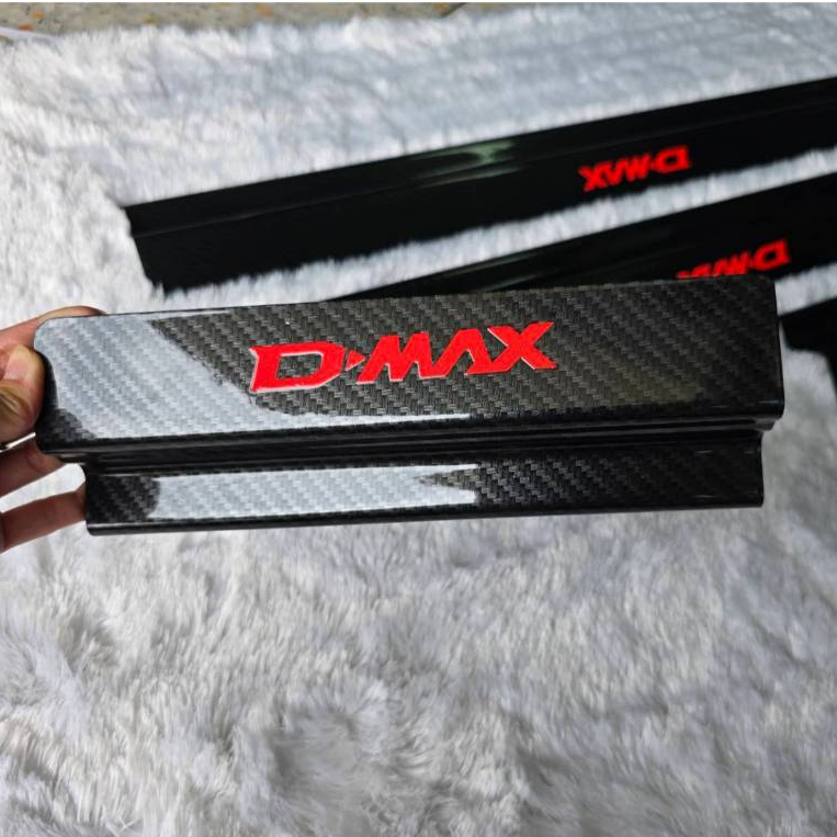 กาบบันได สคัพเพลท บันไดข้าง กันรอยเหยียบ สแตนเลสแท้ 304 เคฟล่าโลโก้แดง Isuzu Dmax / Isuzu Mu-x / Revo