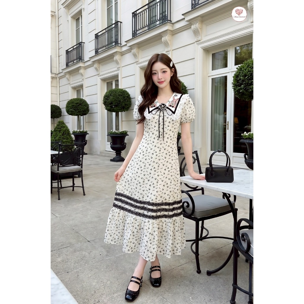 (มี3XL) Maria Diamond สีครีม Duo Rabbit Dress เดรสฟ้าชีฟองพิมพ์ลาย ปกงานปัก + เข็มกลัดดอกไม้ แต่งเส้นเทปสีดำ