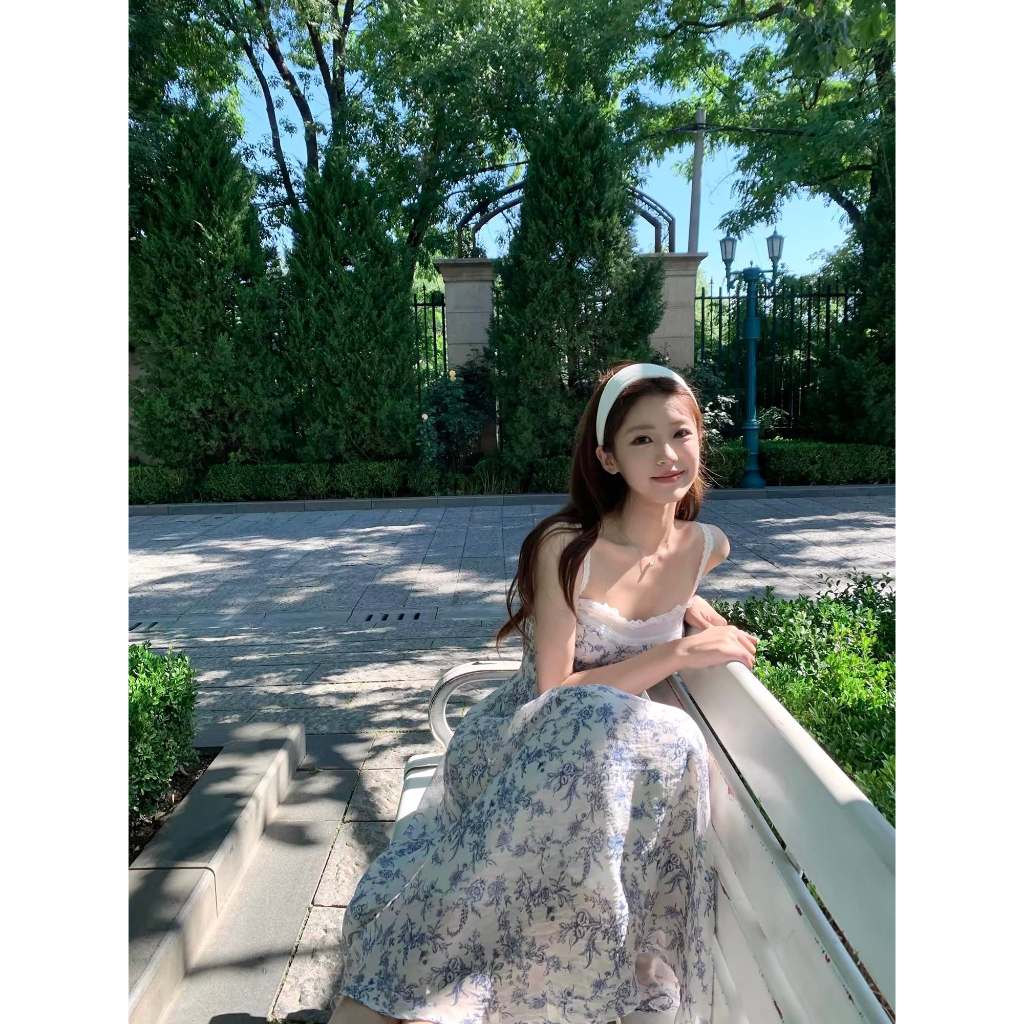 Mogwany พร้อมส่ง  / Camille Dress เดรสทรงสวย เอวเข้ารูป ดีเทลขอบลูกไม้ ใส่เที่ยว ใส่ออกงาน สวยมาก