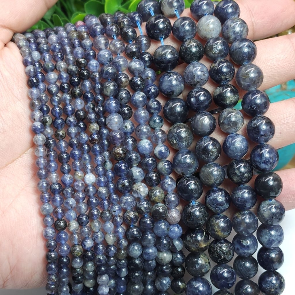 ไอโอไลท์Iolite  หินแท้หินเส้นยาวขายส่ง ความยาวประมาณ38cmนำไปร้อยได้2วงข้อมือ หินนำโชคมงคลราคาส่ง