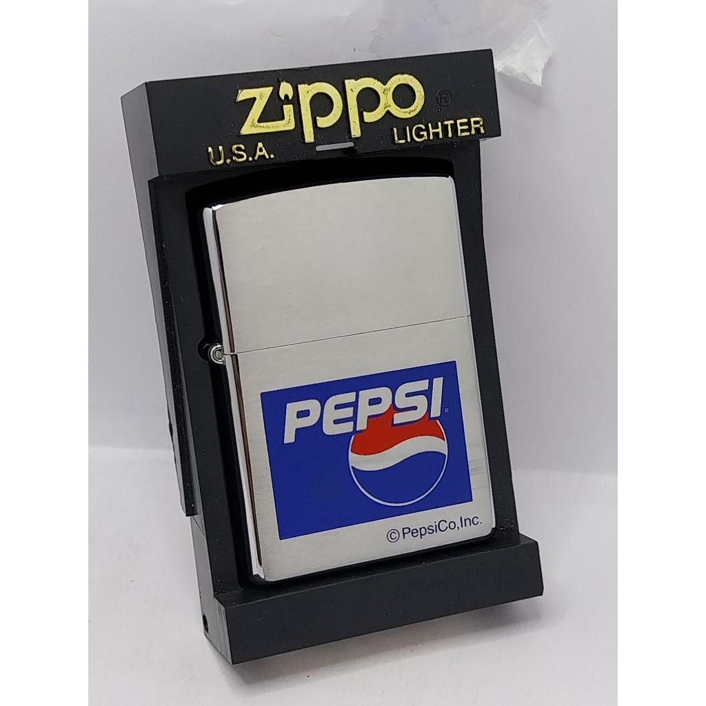 Zippo  Pepsi Cola ผลิตปี 2001  พร้อมกล่อง #สินค้าใหม่เก่าเก็บยังไม่ผ่านการใช้งาน❤️รับประกัน Zippo แท