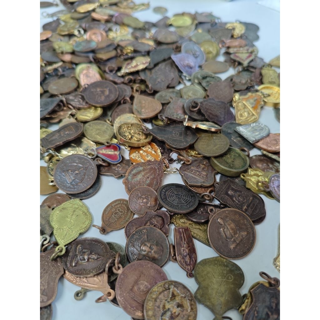 พระเหรียญ ขนาดเล็ก เหรียญละ5 บาท ซื้อขั้นต่ำ3เหรียญ คละแบบ