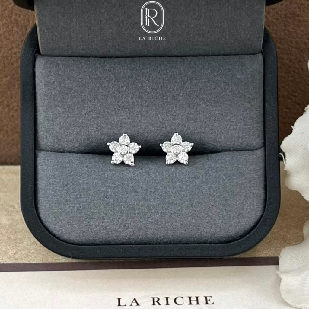 Starlight Glow ต่างหูอัญมณีคุณภาพสูงเทียบเท่าเพชรแท้ Moissanite Top Grade ตัวเรือนเงินแท้ พร้อมใบ Warranty card