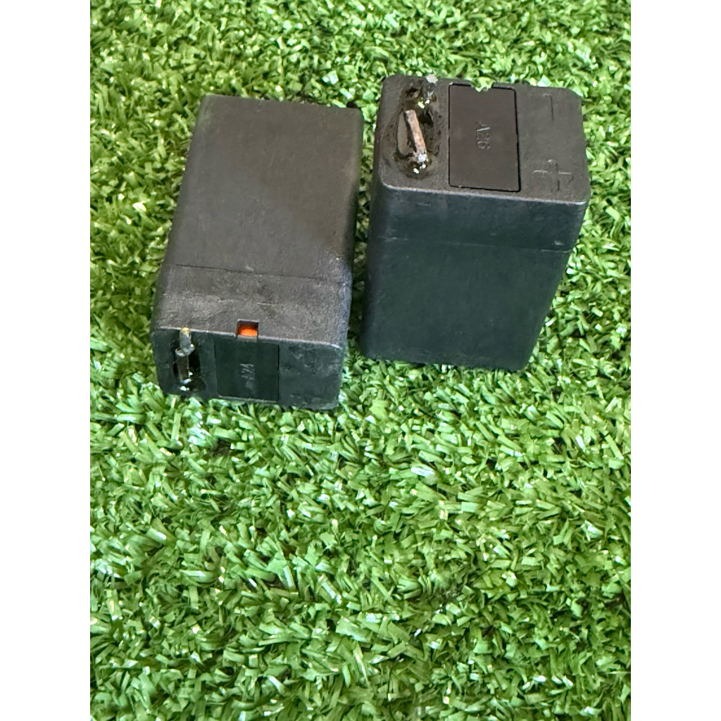 แบตเตอรี่ไม้ตียุง/ไฟฉาย/โคมไฟตั้งโต๊ะ4V400 MM .ขนาด 26X45X19 MM.