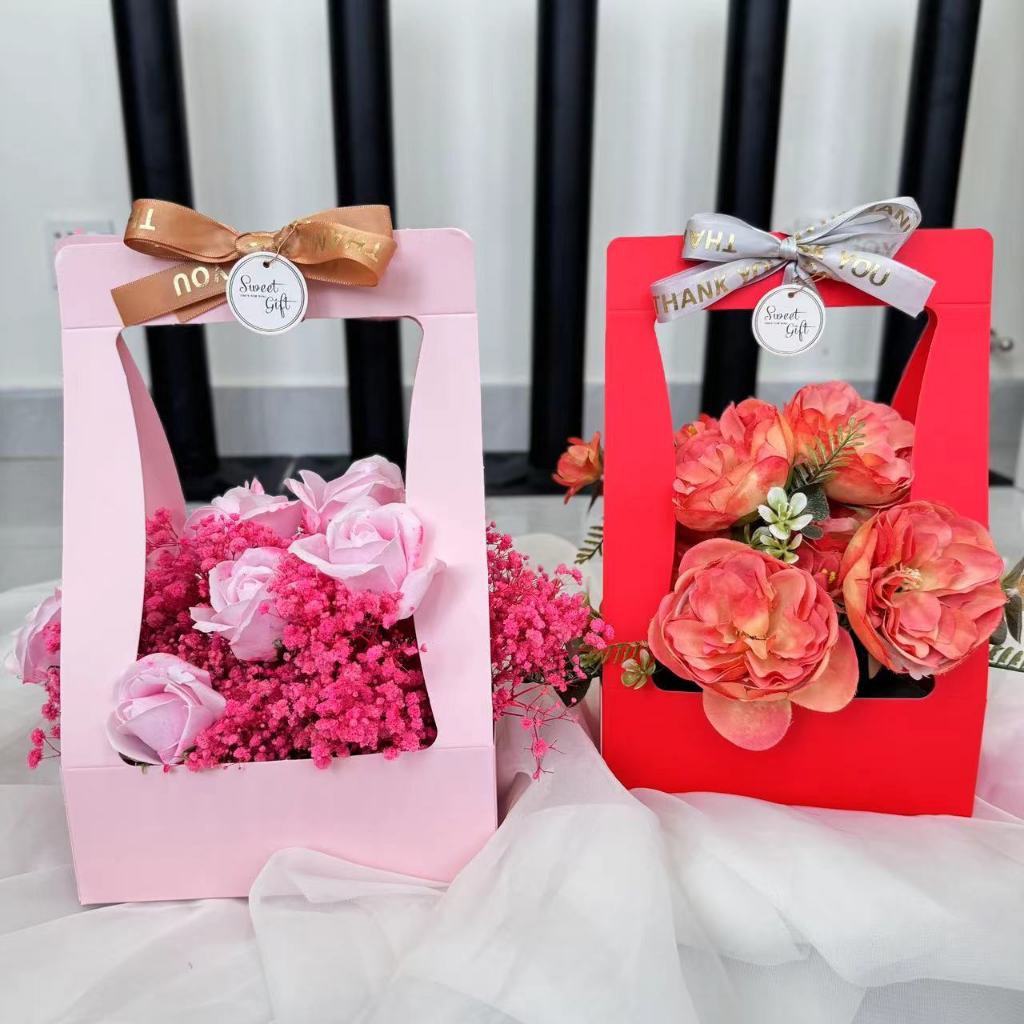 🍭 กล่องจัดดอกไม้ กระเช้าดอกไม้ แฮนด์เมค diy ทรง 4 เหลี่ยม มีหูจับ เป็นของขวัญ พร้อมส่ง