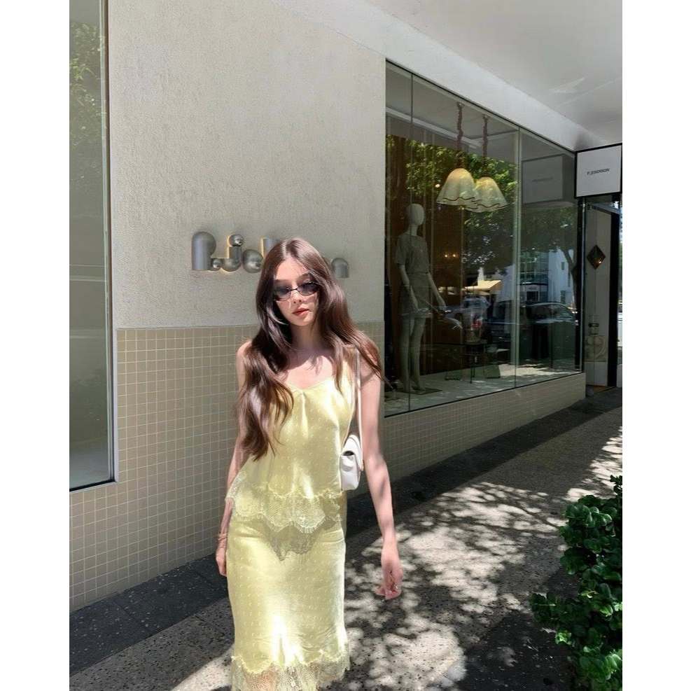 Mogwany พร้อมส่ง /  **งานตัดร้าน** Kelly Set 2สี ขาว,เหลือง (เสื้อ+กระโปรง) ทรงสวย ผ้าซาตินลายพระจันทร์แต่งลูกไม้ สวยมาก