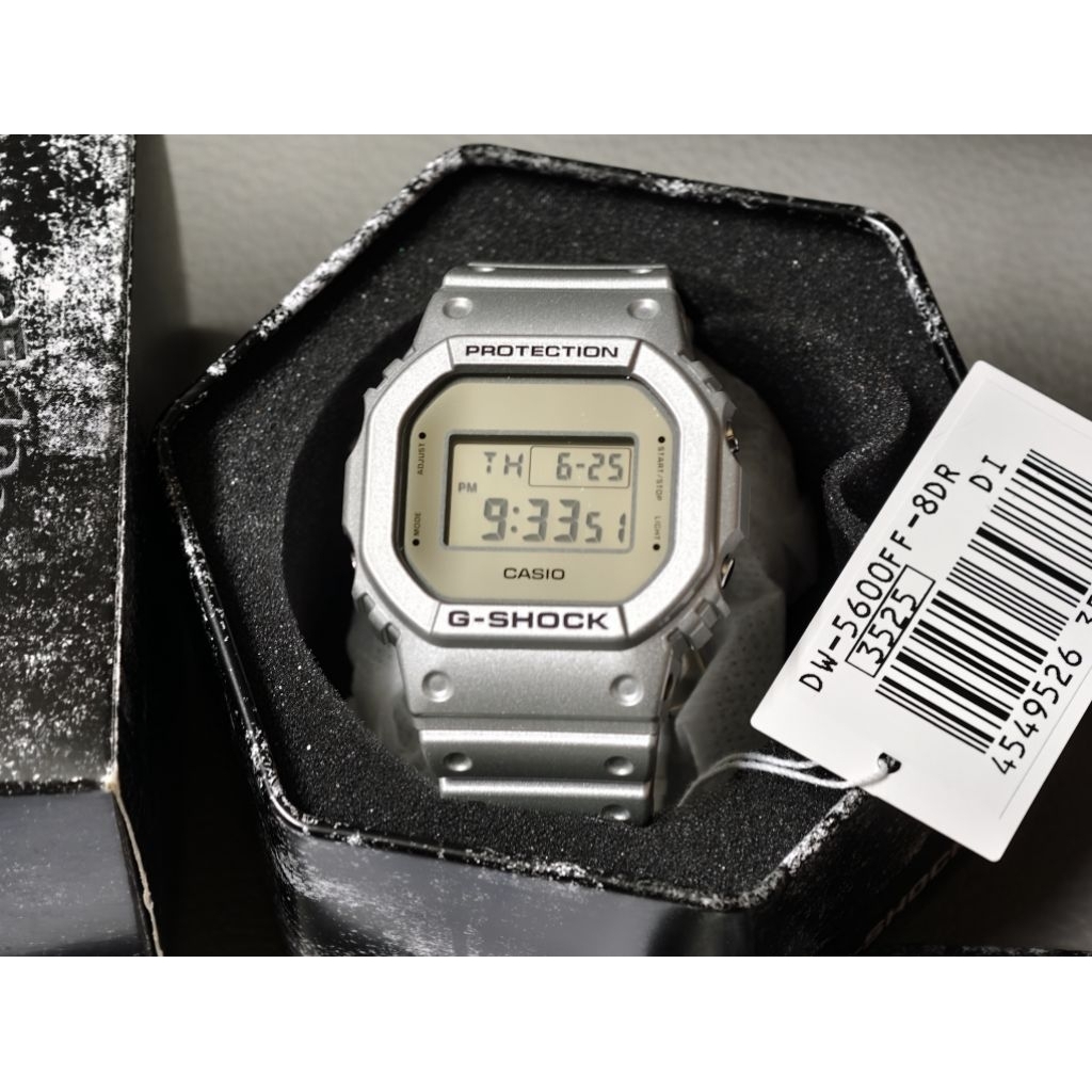 G-Shcok DW-5600FF metallic silver