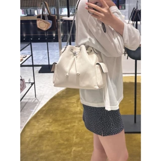 แท้💯% Tory Burch Charlie New style Shoulder bag ดีไซน์ควิลท์ กระเป๋าสะพายข้างแบบเปิดปิดด้วยเชือกรูด