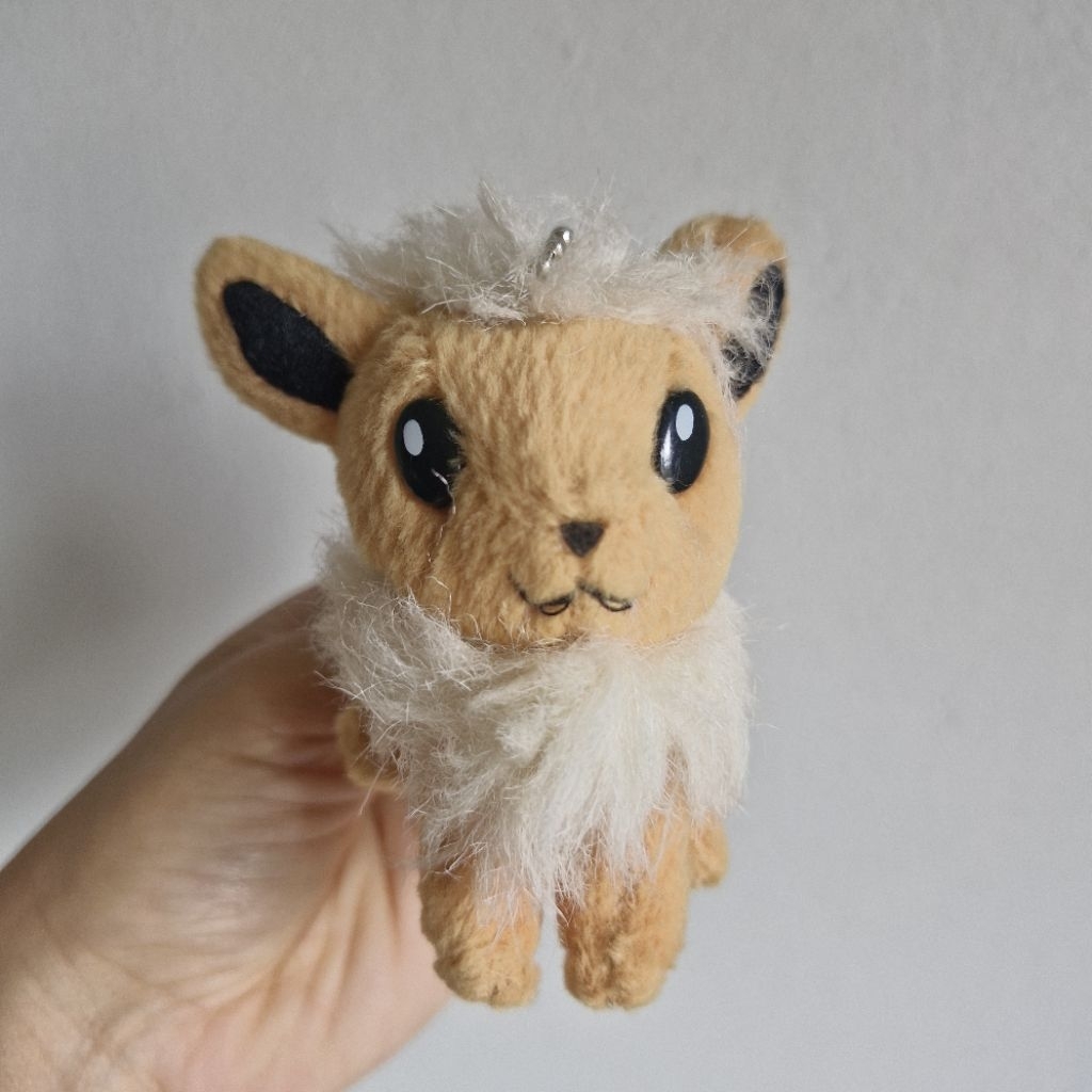 ตุ๊กตาพวงกุญแจอีวุย โปเกม่อน Eevee Pokemon Bandai ปี 1998 รุ่น Pokemon Friends Plush Keychain ตุ๊กตา