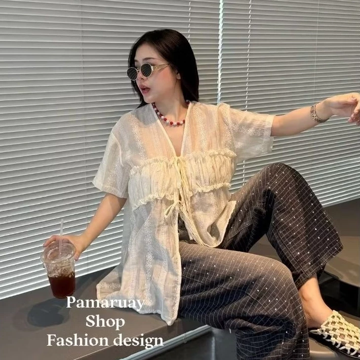 🌷Cotton🌷เสื้อคอวีแต่งระบายหน้ามีเชือก🎀