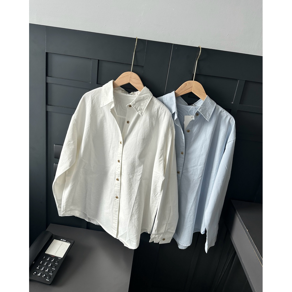 Seeingstudio | Melloo shirt เสื้อเชิ้ตสีพื้น รุ่นใหม่แบบเรียบ **ไม่ปักโลโก้
