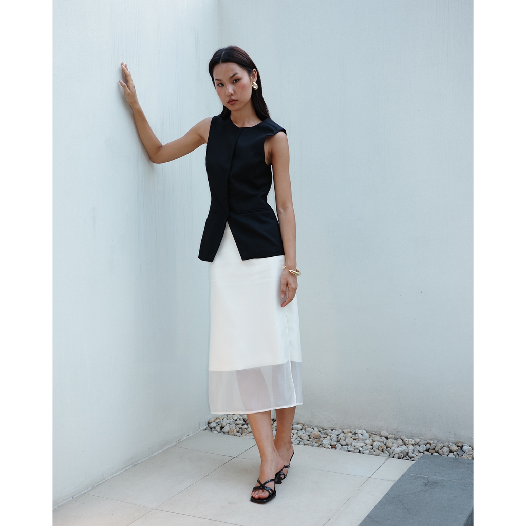 Patcha.co - Aria Veil Satin Skirt in White กระโปรงซาตินซีทรู สีขาว - PCCB041