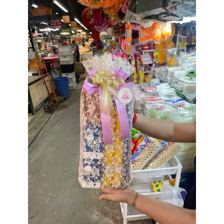 เทียนพรรษา ผ้าอาบน้ำฝน หลอดไฟ ชุดเซ็ททำบุญเข้าพรรษา ครบเซ็ท ห่อผ้าลูกไม้ลีลาวดีสวยงาม (โบว์คละสี)