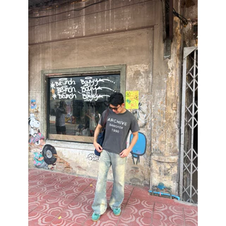 Mushroom.store เสื้อ Boxy ลาย Archive bangkok 1990