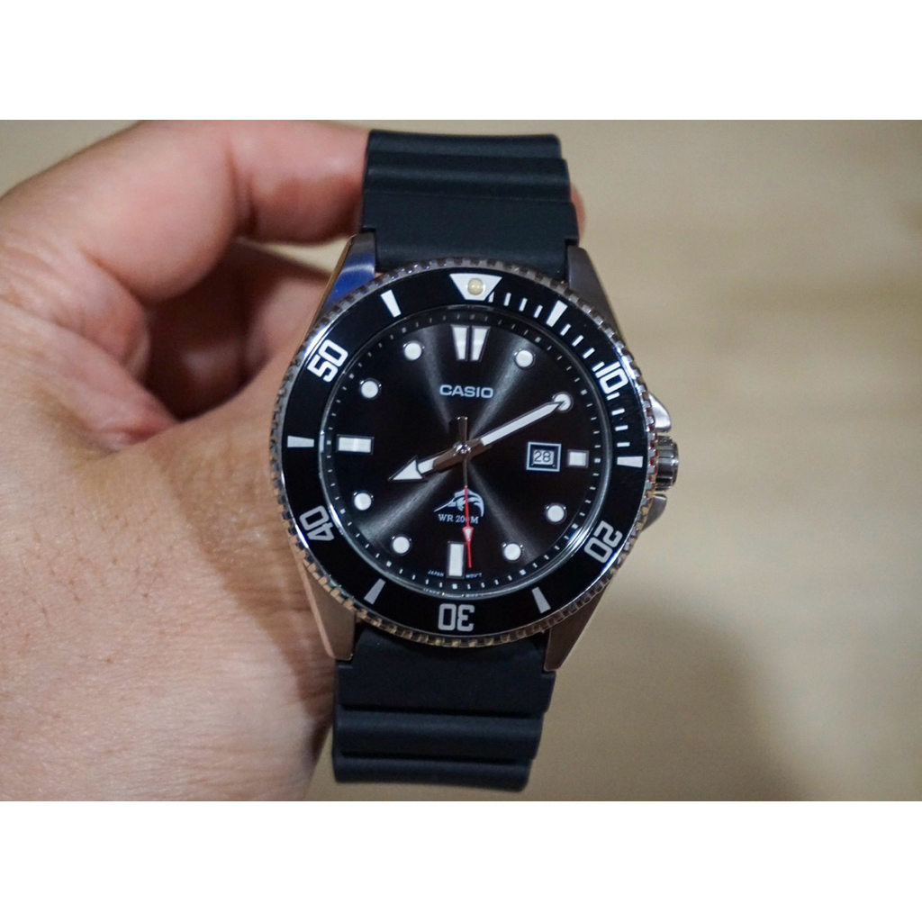 Casio MDV-106 นาฬิกาข้อมือดำ อนาล็อก กันน้ำ 200 เมตร สายเรซิน