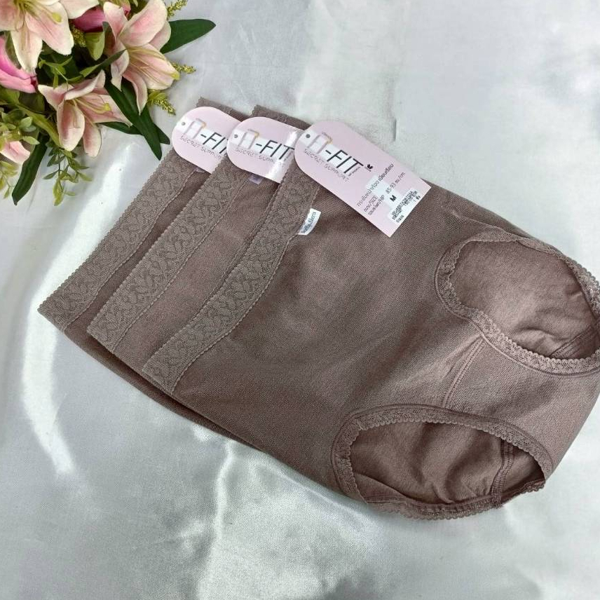 Wacoal Oh My Nudes Short Panty กางเกงในไร้ตะเข็บ แบบเต็มตัว แพ็ค 3 ชิ้น รุ่น WU4999/WU4T99 สีดำ