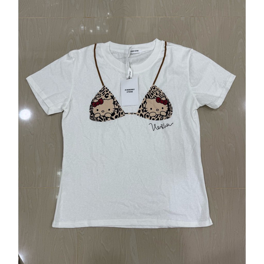 🍀🍄🌺เสื้อยืดพิมพ์ลายป้าย KIMBERRY STORE