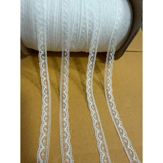 ลูกไม้เส้น เนื้อนิ่ม กว้าง 10-12 มิล/20หลา/70บาท