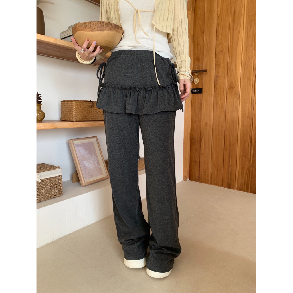 SOMEDRESS | Cooling Layer Pants กางเกงเลเยอร์ แต่งระบาย