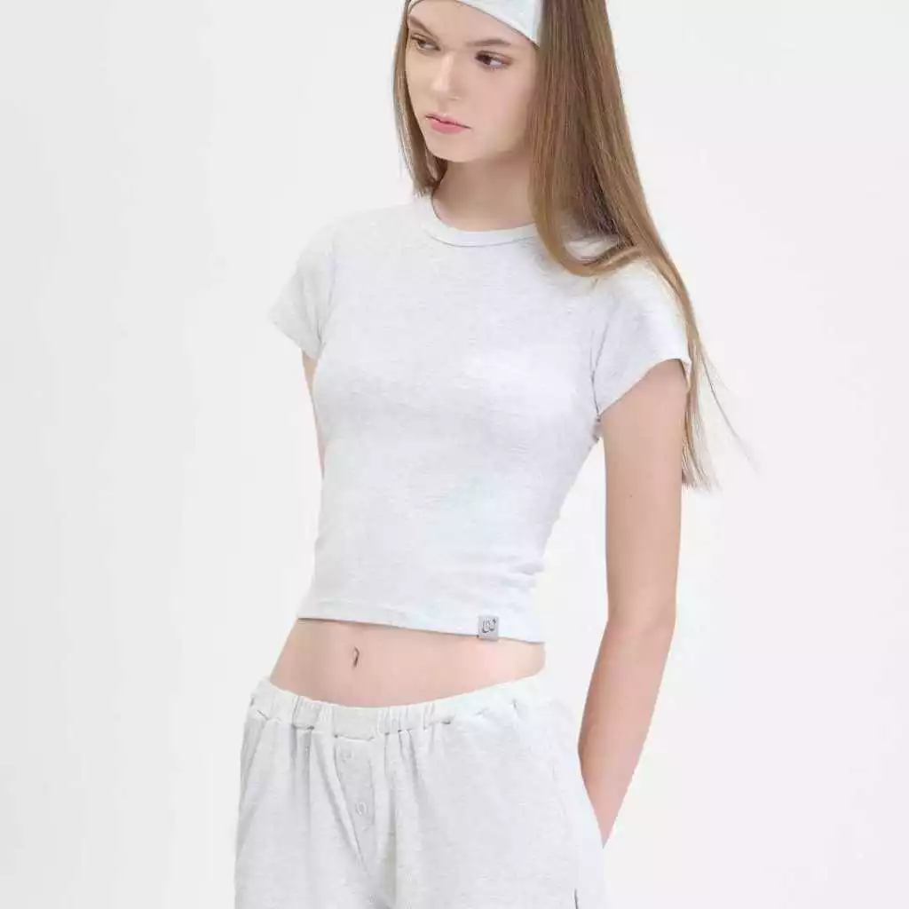 Withit Signature Baby Tee with Leather Patch เสื้อยืดเบบี้ทรี- TPW05821