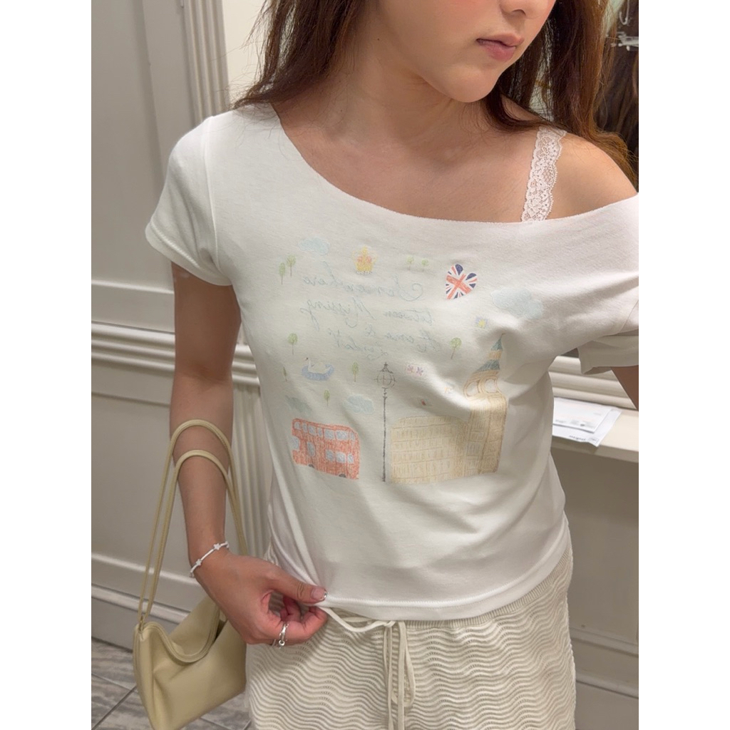 audorhe | London babytee & off-shoulder