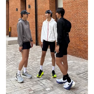 （ไม่ใช่ของขวัญ）พร้อมส่ง!! UVU Running Sock (Black/White/Pink)ถุงเท้ากีฬา ถุงเท้าขายาว