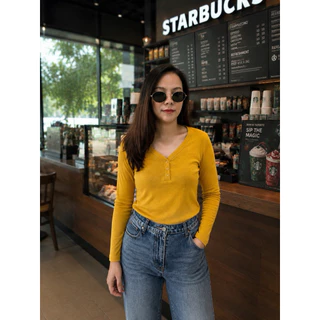เสื้อยืดคอวีแต่งกระดุม แขนยาว