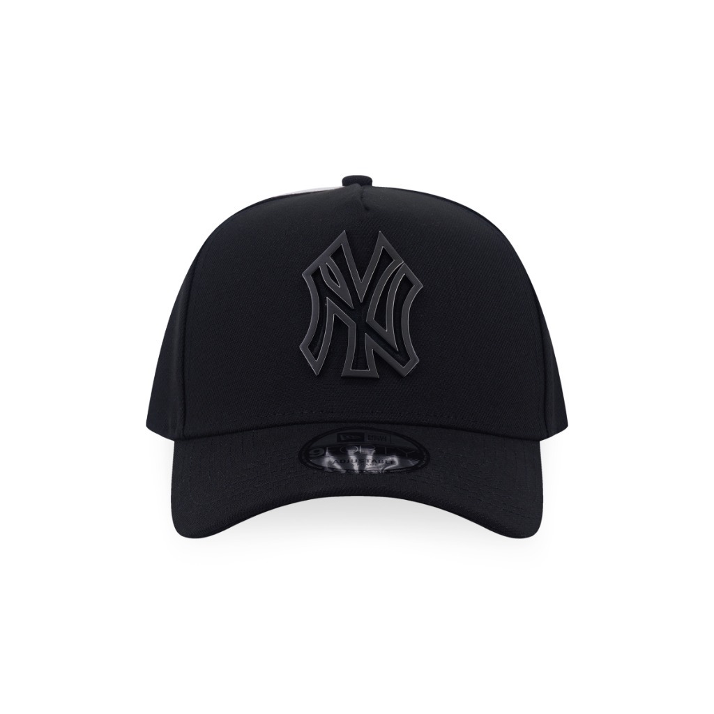 หมวกแก๊ป New Era รุ่น New York Yankees Metal Badge Matte Brushed Black 9Forty A-Frame Cap