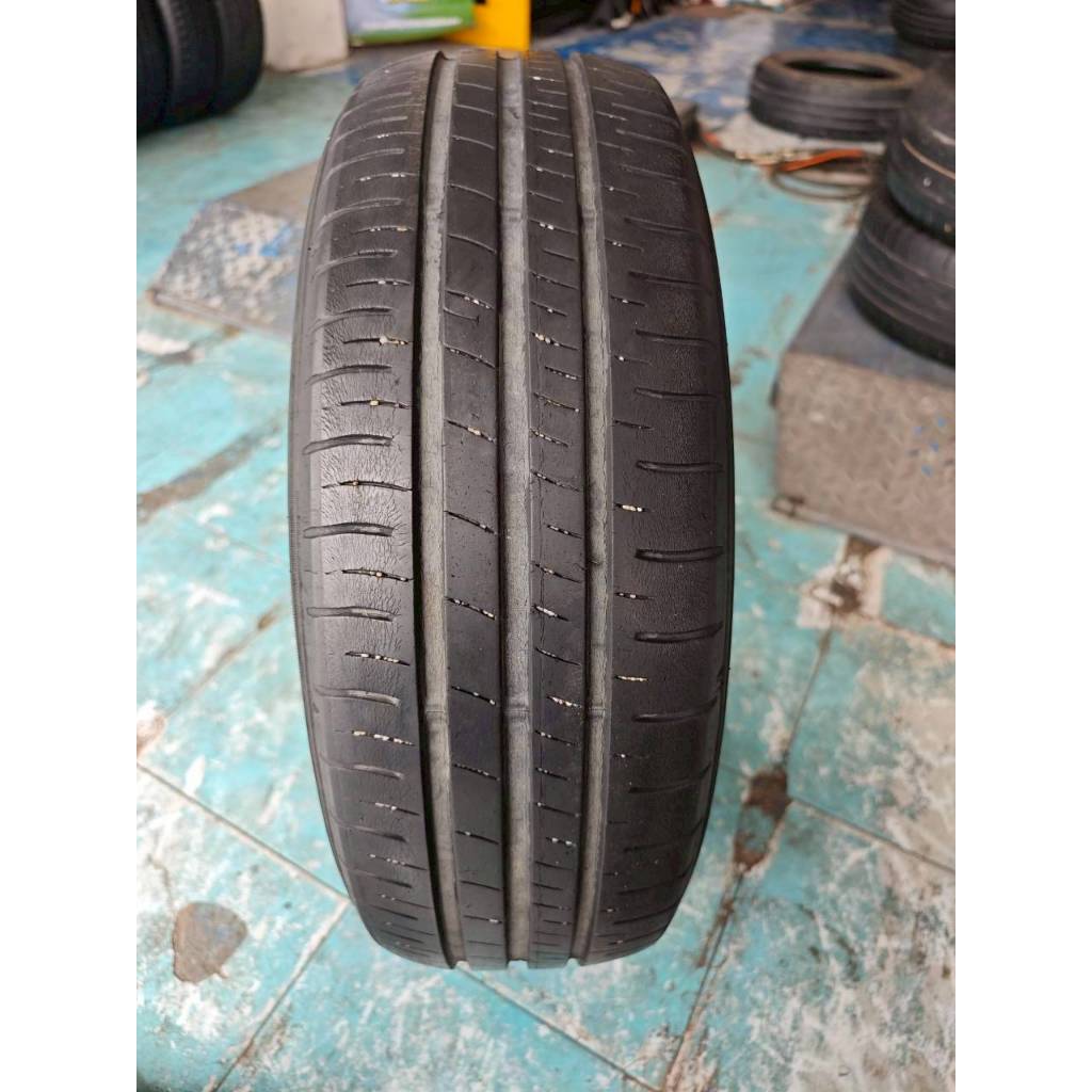 ยางเปอร์เซ็นต์ ยางมือสอง Dunlop ขนาด 195 65 R15 ปี20 ราคา 150 บาท